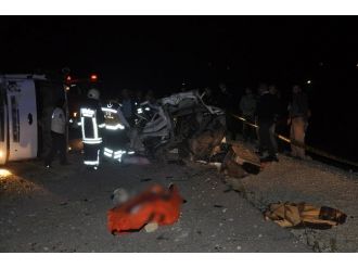 Suriyeli aile trafik kazasında yok oldu