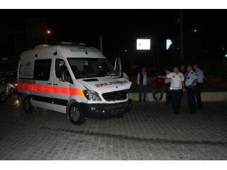 Hasta taşıyan ambulans kaza yaptı