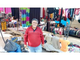 Pazarcı vekil adayı hem satış yapıyor hem de propaganda