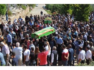 Tabutlara sözde Kürdistan bayrağı örtüldü