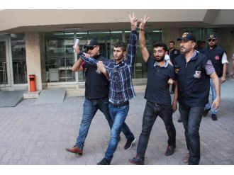 Sansasyonel eylem planı yapan 4 kişi yakalandı