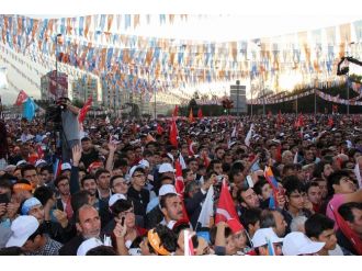 "Bahçeli o dosyaları bize neden göstermedi"