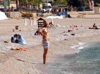 Rus milyarder halk plajında