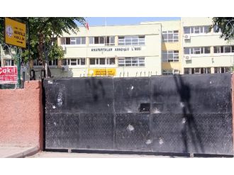 "Aşkıma kızdım okulun kapısına kalp yaptım"