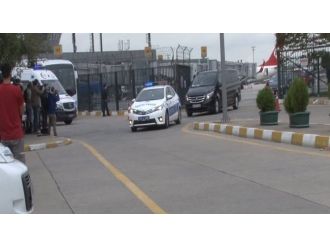 Merkel’in konvoyu İstanbul trafiğine takıldı