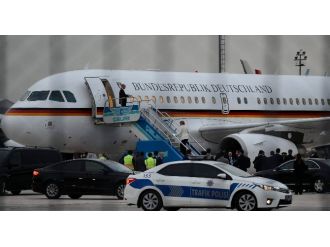 Merkel Almanya’ya döndü