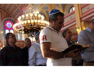 Balkanların en büyük sinagogunda bir ilk daha