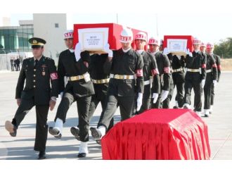 Şehitler memleketlerine uğurlandı