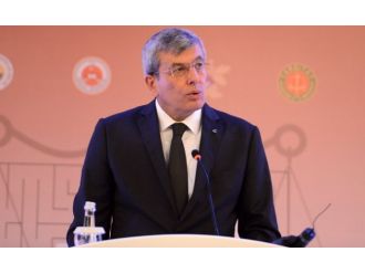 Adalet Bakanı suçlamalara cevap verdi