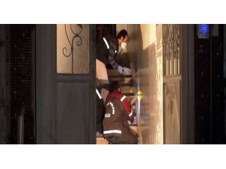 Yaşlı kadını altın kolyesi için katlettiler!