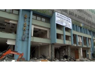 İSKİ Genel Müdürlüğü binasının yıkımına başlandı