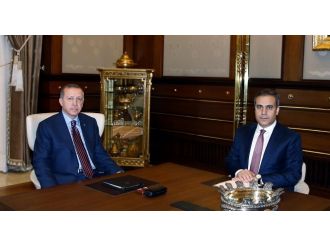 Görüşme 1 saat sürdü