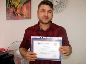 Bombacıyla aynı soyismi taşıyor diye başına gelmeyen kalmadı