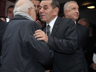 Yarsuvat Ünal Aysal’ı es geçti