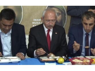 Garip Dede Dergahı iftarına katıldı