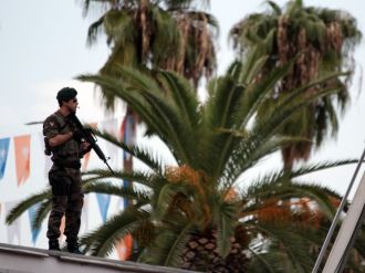 Mitingde kuş uçmadı