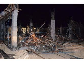 AVM inşaatı çöktü: 5 yaralı