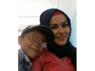 Barışmak için gittiği karısını öldürdü