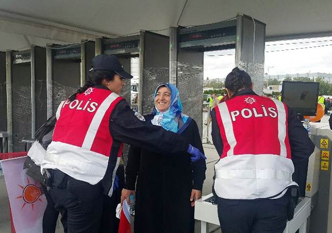 Miting öncesi yoğun güvenlik önlemi