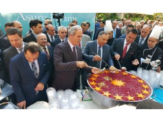 Cumhurbaşkanlığı 14 ilde aşure dağıttı