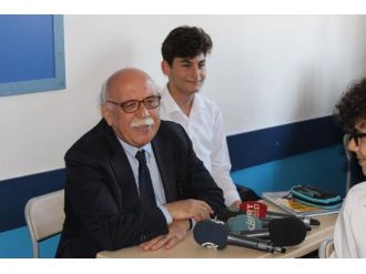 Bakan 45 yıl sonra aynı sırada