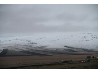 Yüksek kesimlere kar yağdı