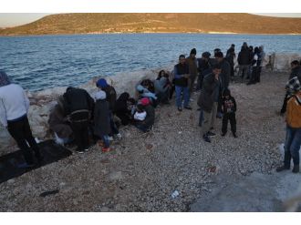 Mülteci botu battı: 1 ölü, 3 yaralı