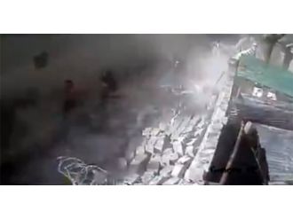 350’den fazla kişinin öldüğü deprem kamerada