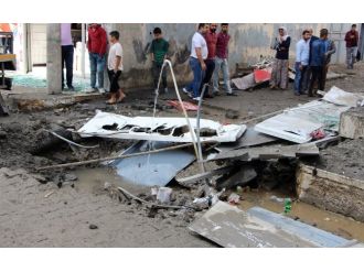 Bomba polisin geçişi sırasında patlatıldı