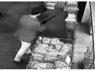 Makaslı kapkaç kamerada