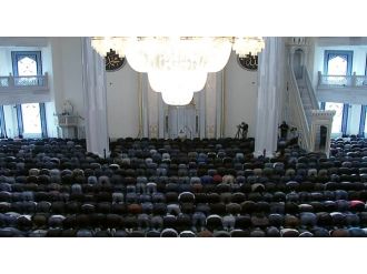 Mehmet Görmez Moskova’da cuma namazı kıldırdı