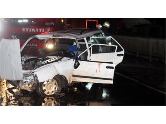 Otomobil tünel korumalıklarına çarptı: 3 yaralı