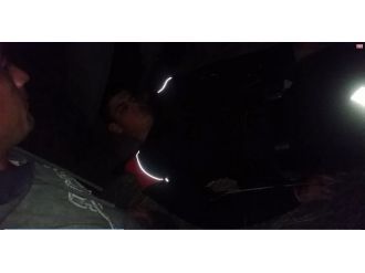 Polis aracı takla attı: 2 yaralı