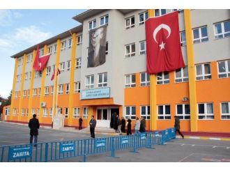 Erdoğan’ın oy kullanacağı okulda yoğun güvenlik önlemi