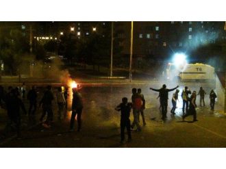 HDP’nin zaferini kutlayan grup oylar düşünce olay çıkardı