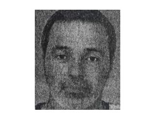 Manevra yapan kepçenin altında kaldı