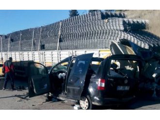 TIR’ın altına girdi: 2 ölü, 2 ağır yaralı