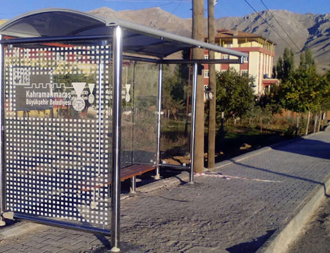 Modern Otobüs Durakları Yapılıyor