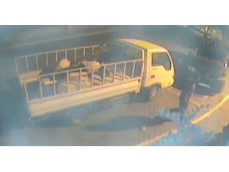 Bunlar da şemsiye hırsızı