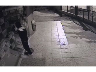 Acemi hırsızın güldüren halleri