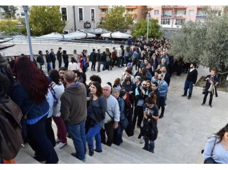 İzmir’de Mujıca izdihamı