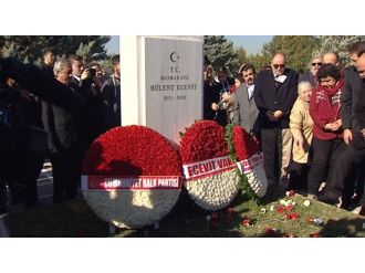 Ecevit ölüm yıl dönümünde mezarı başında anıldı