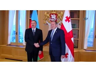 Aliyev, Gürcü mevkidaşıyla görüştü
