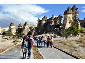 10 ayda 2.5 milyon turist