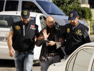 Antalya’da IŞİD operasyonu : 2’si Rus 20 gözaltı