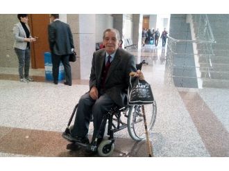 Eşinden şiddet gören adamı çocukları kurtardı