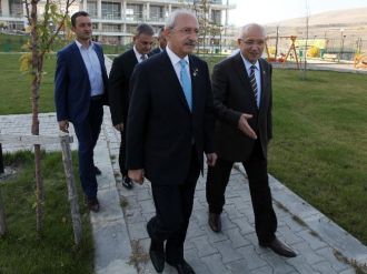 Kılıçdaroğlu, Çerkes derneğini ziyaret etti