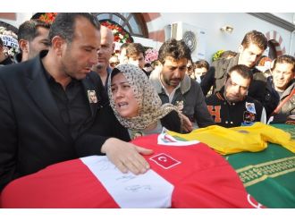 ’’Bu dönüşünde partisi cenazesi oldu’’