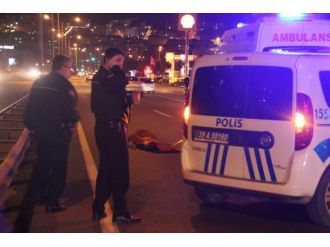 Yaya geçidinde otomobilin çarptığı kadın öldü