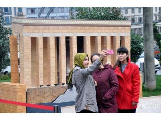 Anıtkabir maketine yoğun ilgi